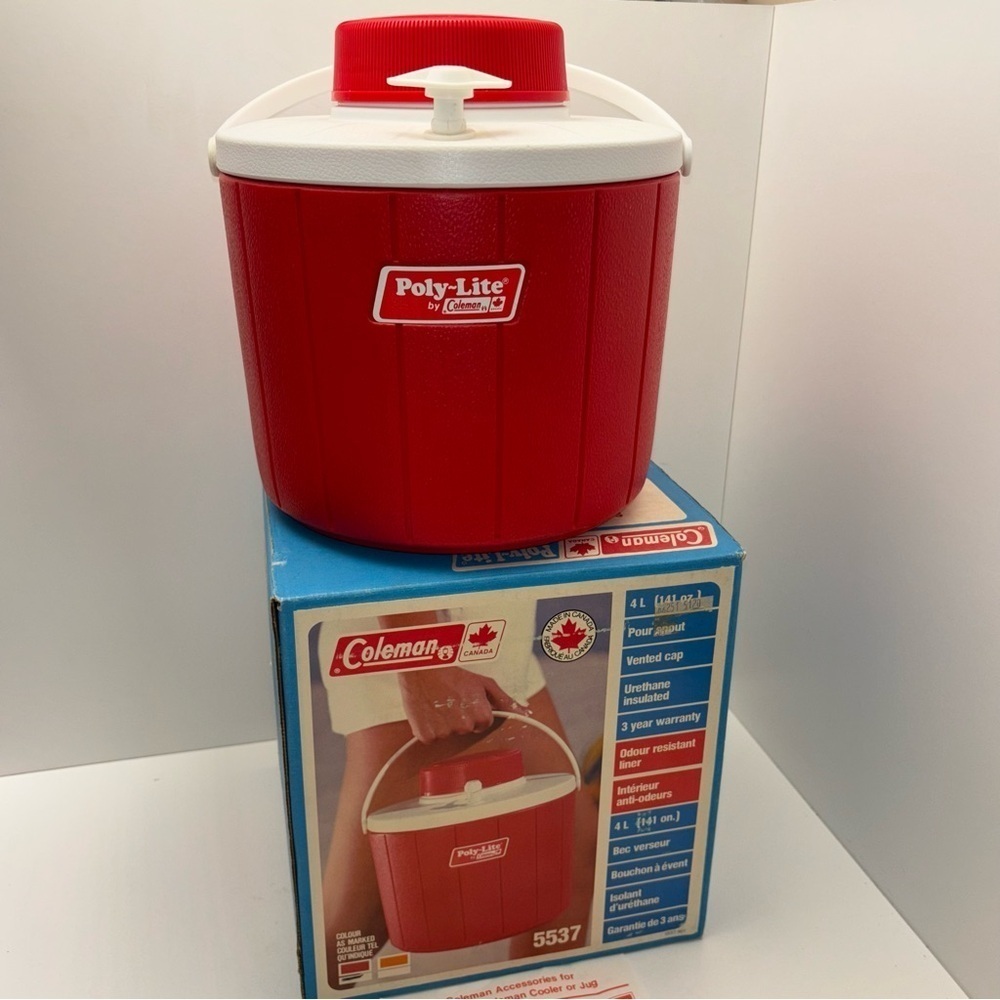 Vintage 70s Coleman Polylite 1 gallon red insulated drink cooler with box